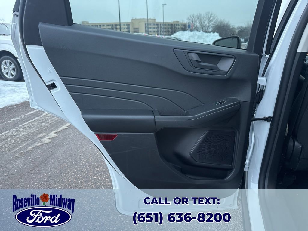 Used 2022 Ford Escape SE w/ Cold Weather Package image 31