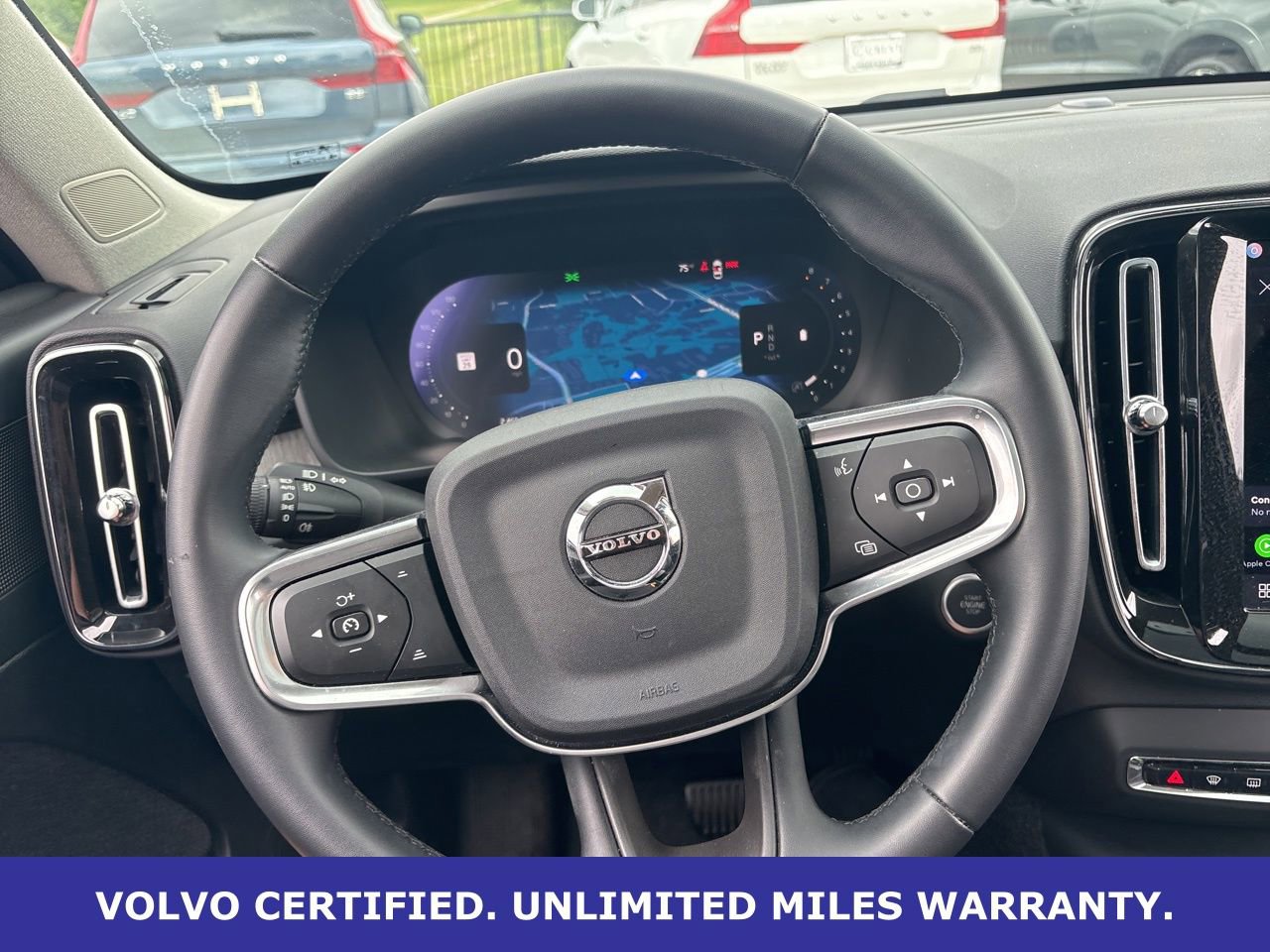 Certified 2025 Volvo XC40 B5 Core image 23