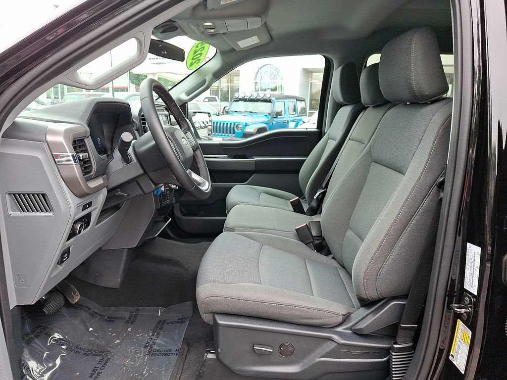 Used 2025 Ford F150 XLT w/ Equipment Group 301A Standard AWD/4WD image 13