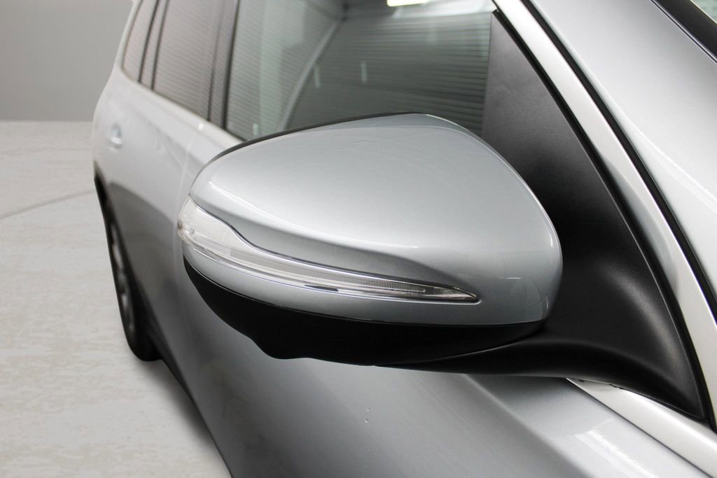 Used 2023 Mercedes-Benz GLS 450 4MATIC image 37