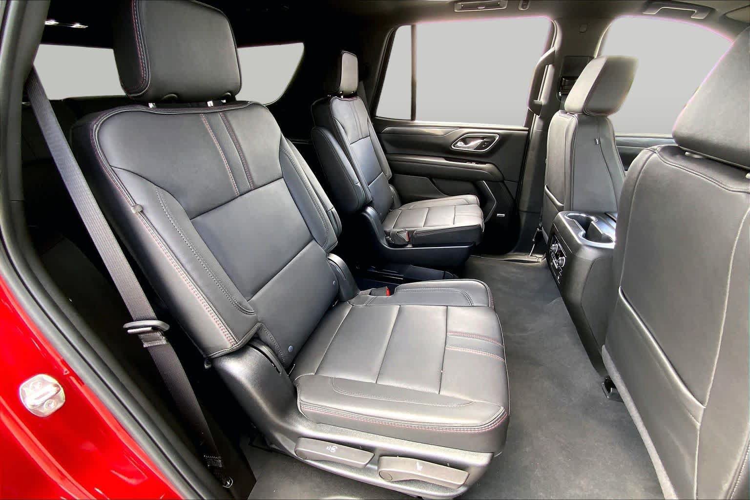 Used 2024 Chevrolet Tahoe RST w/ Luxury Package AWD/4WD image 20