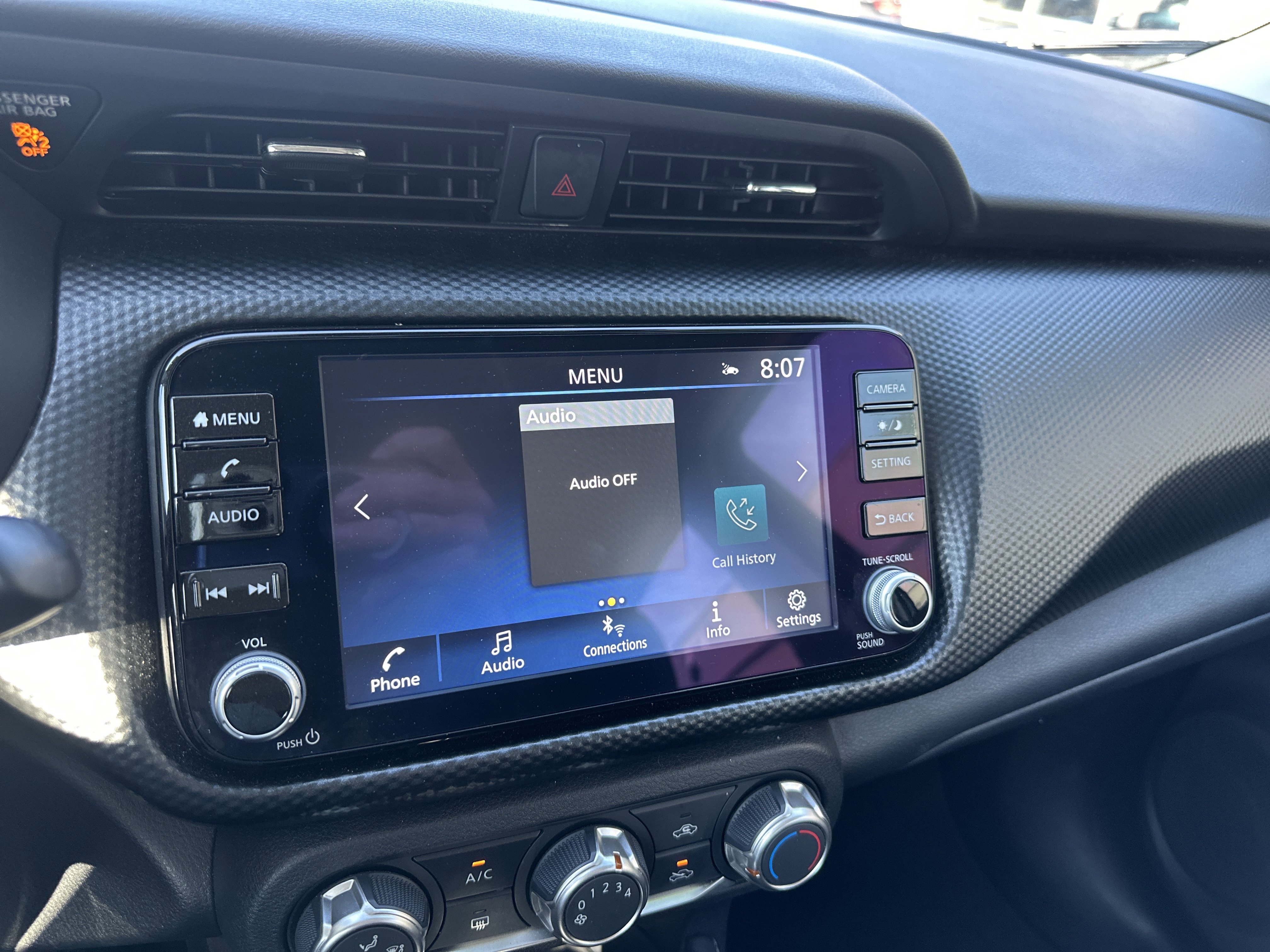Used 2024 Nissan Kicks SV w/ Interior Electronics Package FWD image 17