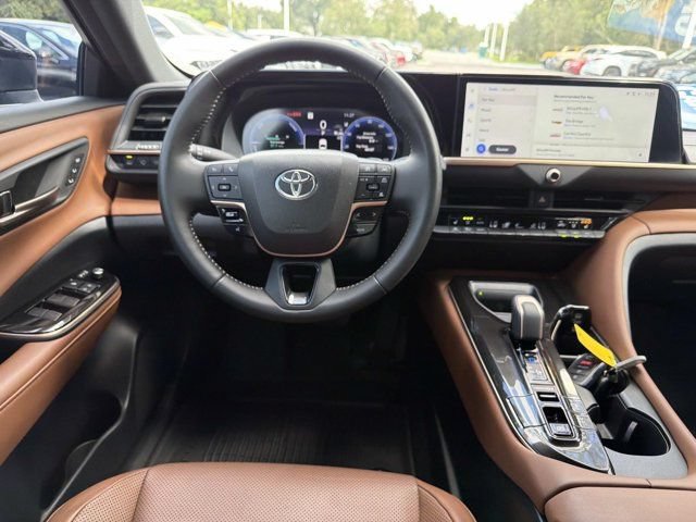 Certified 2025 Toyota Crown Signia AWD/4WD image 23