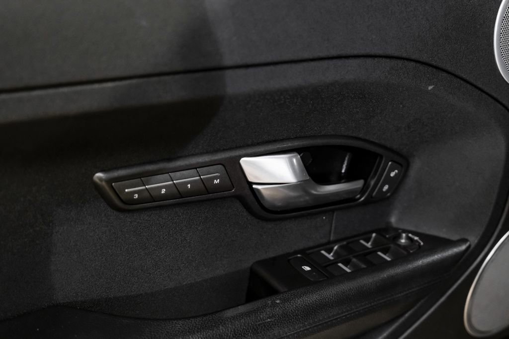 Used 2013 Land Rover Range Rover Evoque Pure Premium image 47