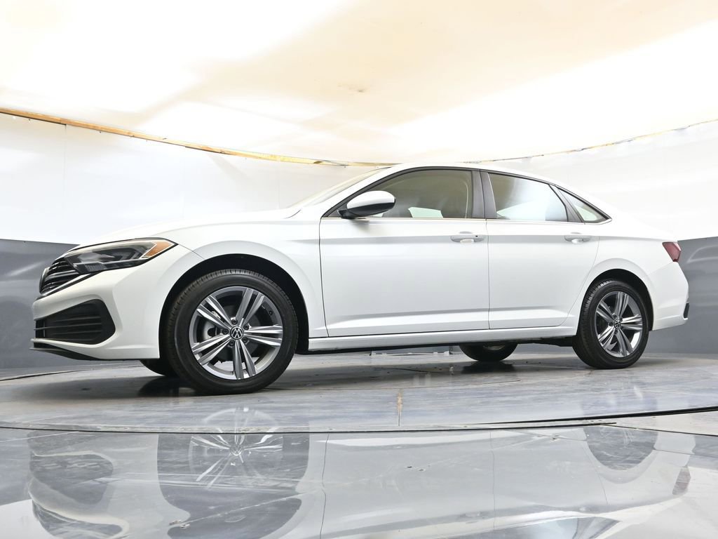 Used 2023 Volkswagen Jetta SE w/ Panoramic Sunroof Package FWD image 30