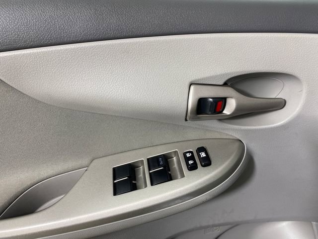Used 2010 Toyota Corolla LE image 12