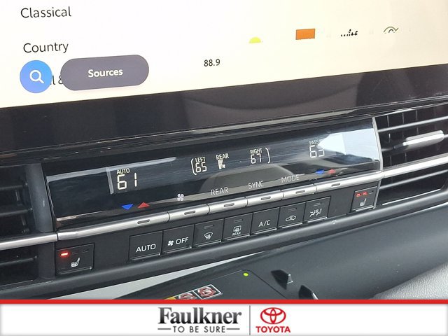Certified 2025 Toyota Sienna XSE w/ XSE Plus Package AWD/4WD image 16