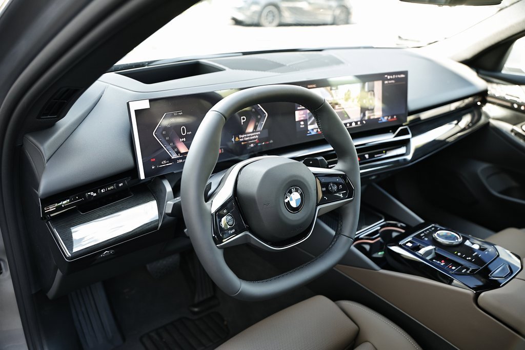 Used 2026 BMW 530i w/ Premium Package image 21