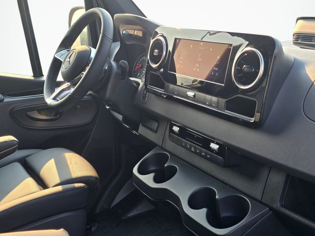 New 2026 Mercedes-Benz Sprinter 2500 image 22