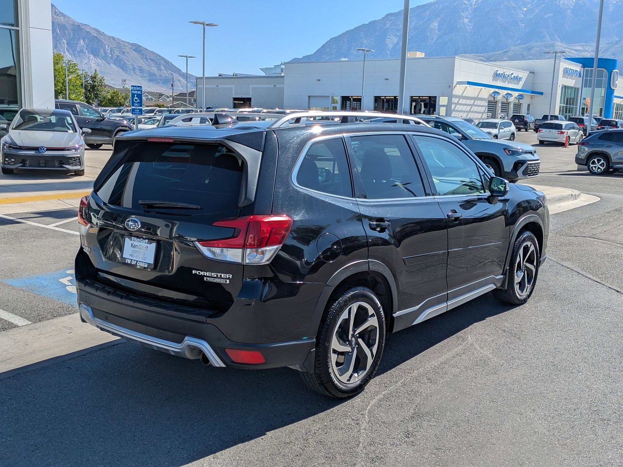 Used 2023 Subaru Forester Touring AWD/4WD image 3