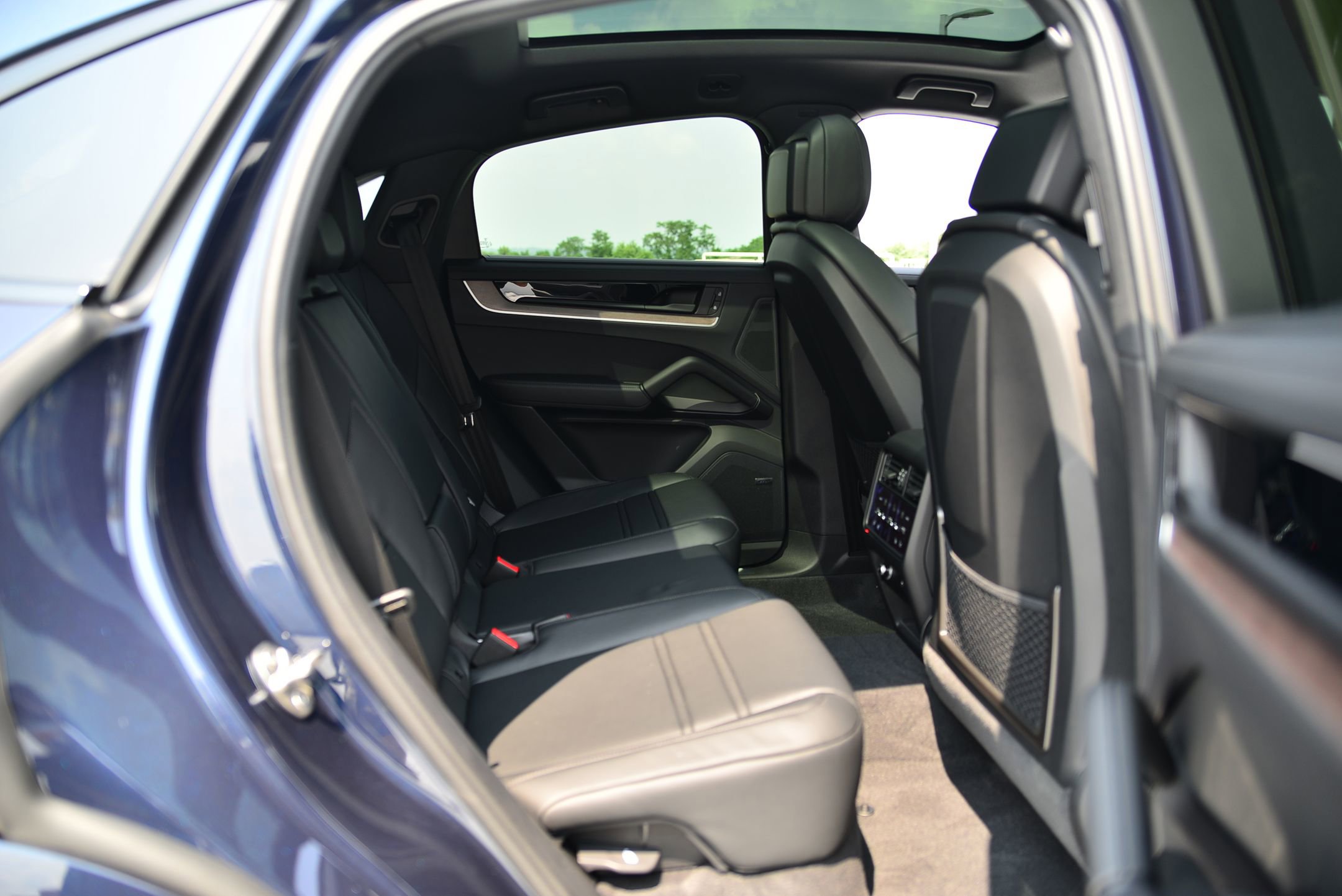 Certified 2026 Porsche Cayenne Coupe AWD image 24