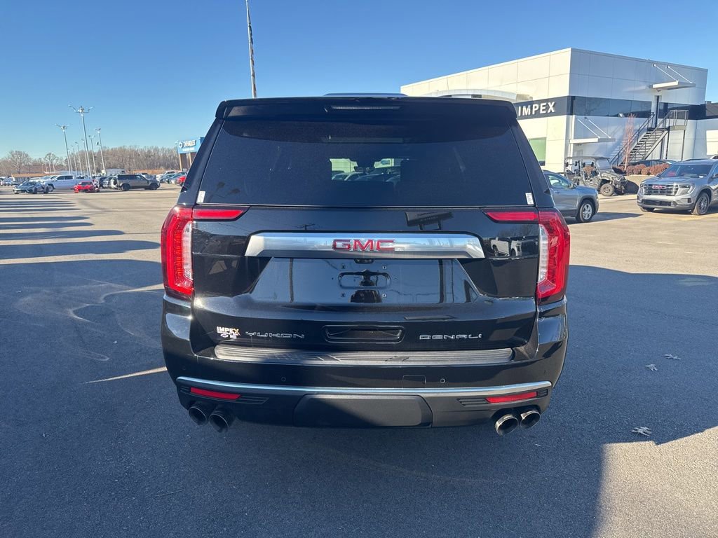Used 2023 GMC Yukon Denali w/ Denali Reserve Package image 4