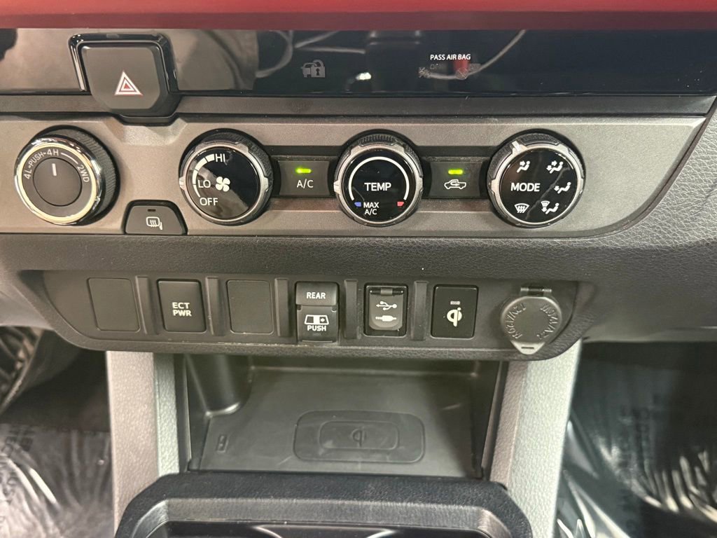 Used 2018 Toyota Tacoma TRD Sport AWD/4WD image 34