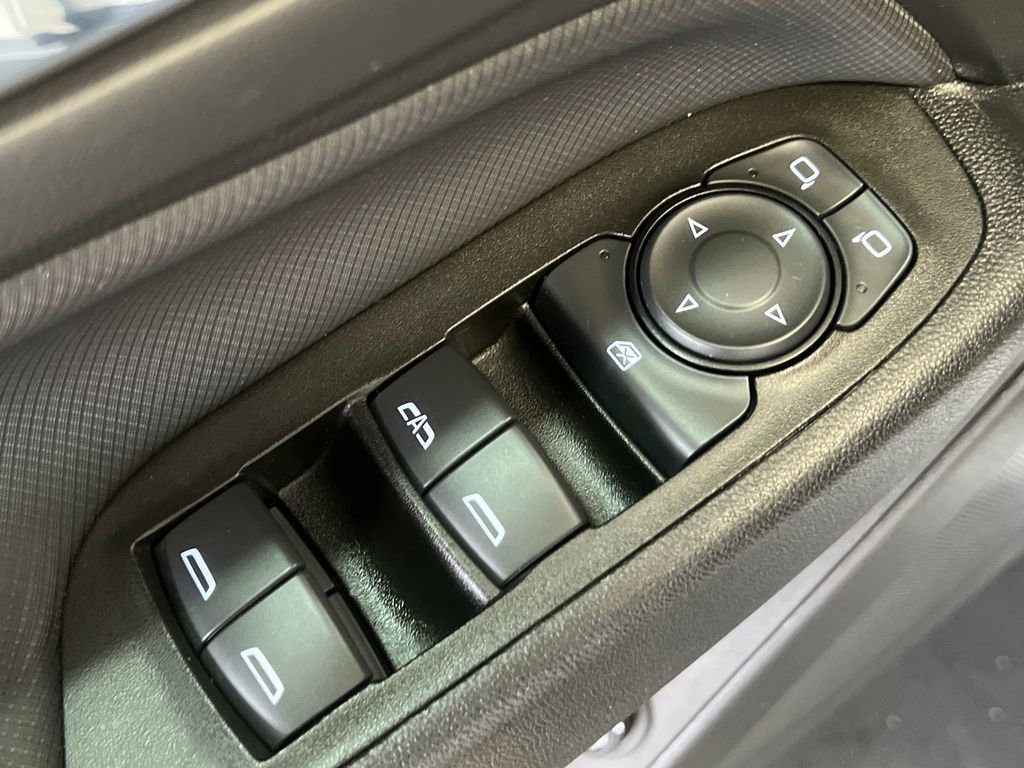 Used 2023 Chevrolet Equinox RS image 34