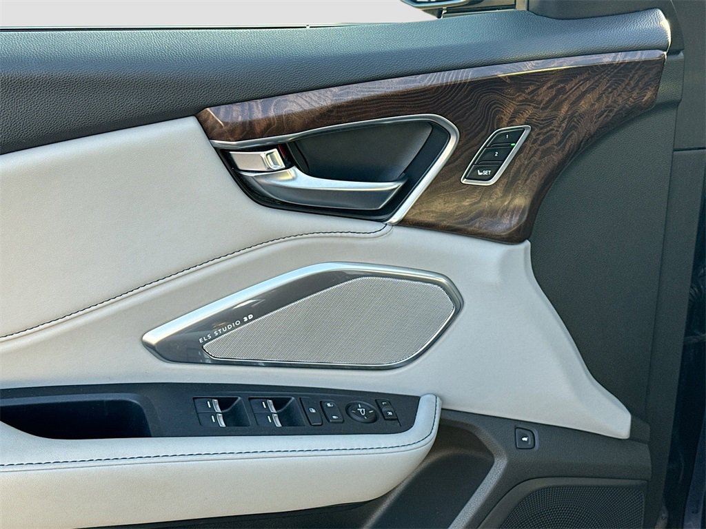 Used 2019 Acura RDX AWD w/ Advance Package image 16