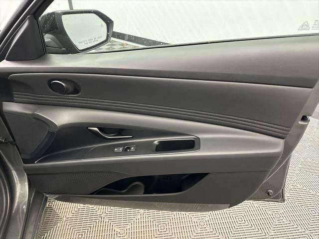 New 2026 Hyundai Elantra SEL Sport FWD image 14