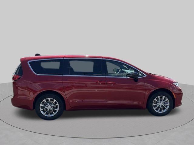 New 2026 Chrysler Pacifica Select AWD/4WD image 8