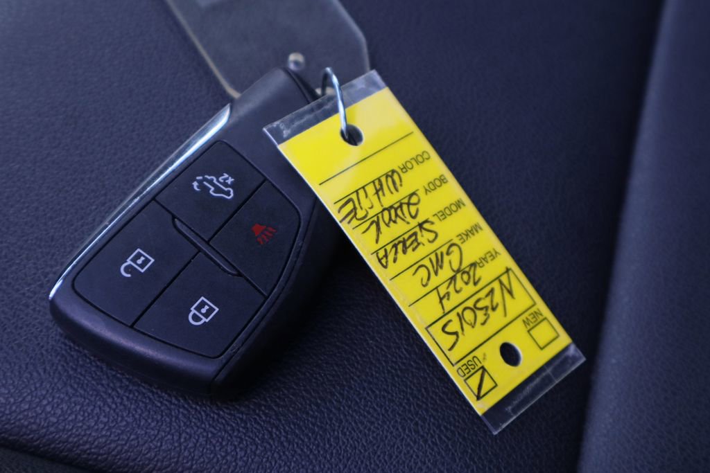 Used 2024 GMC Sierra 2500 Pro w/ Convenience Package image 27