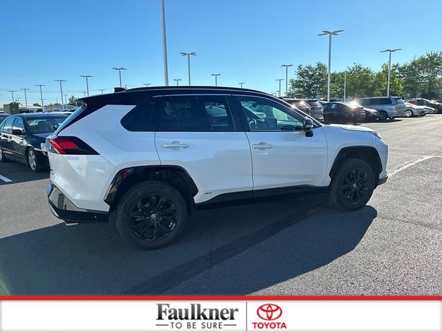 Used 2024 Toyota RAV4 XSE AWD/4WD image 6