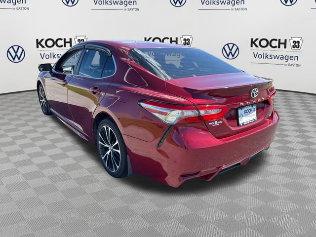 Used 2018 Toyota Camry SE FWD image 6