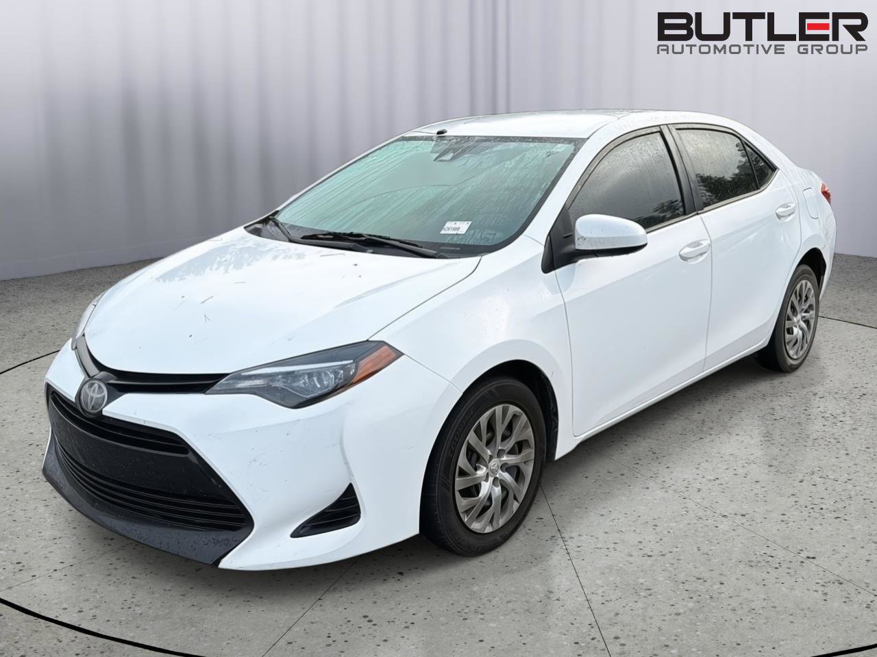 Used 2019 Toyota Corolla LE FWD image 2