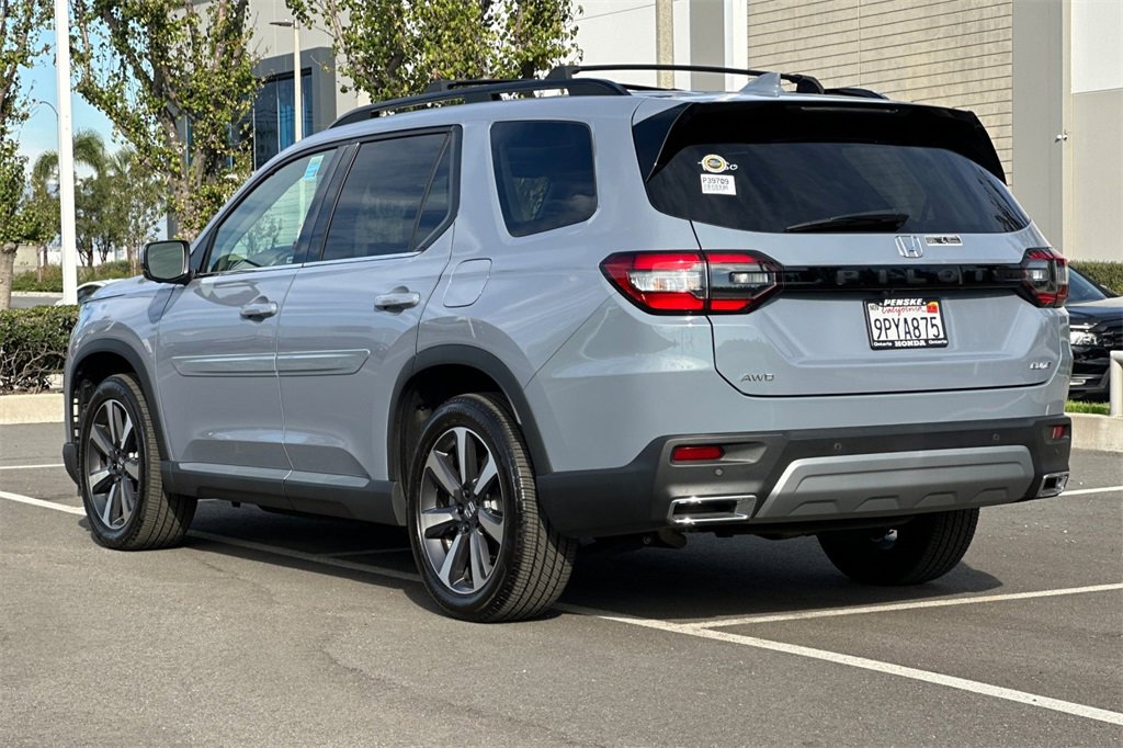Certified 2025 Honda Pilot Elite image 6