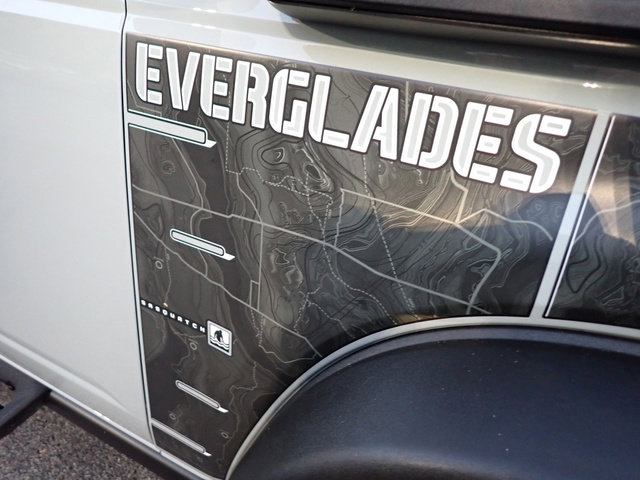 Used 2022 Ford Bronco Everglades image 12