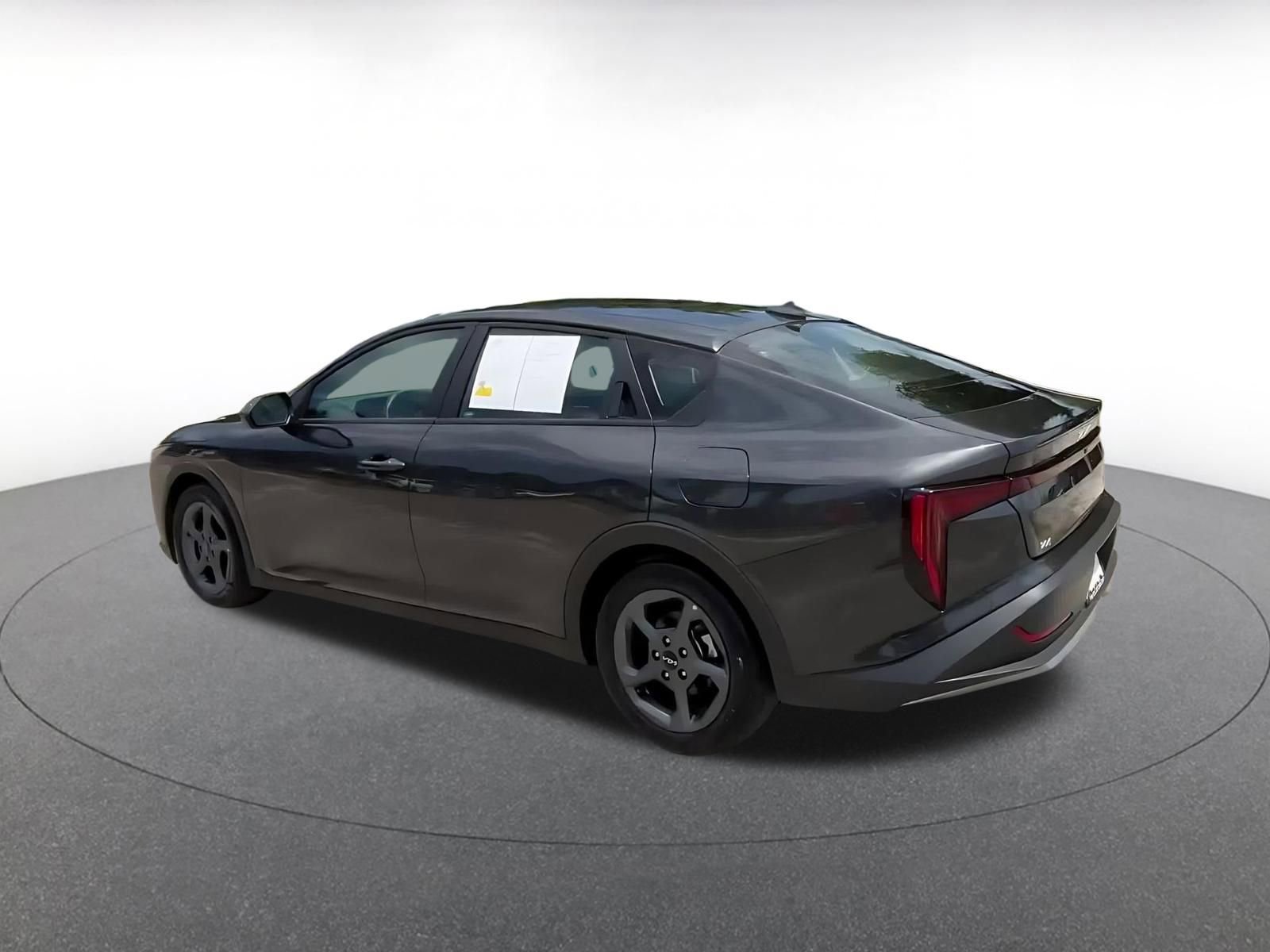 Used 2025 Kia K4 FWD image 10