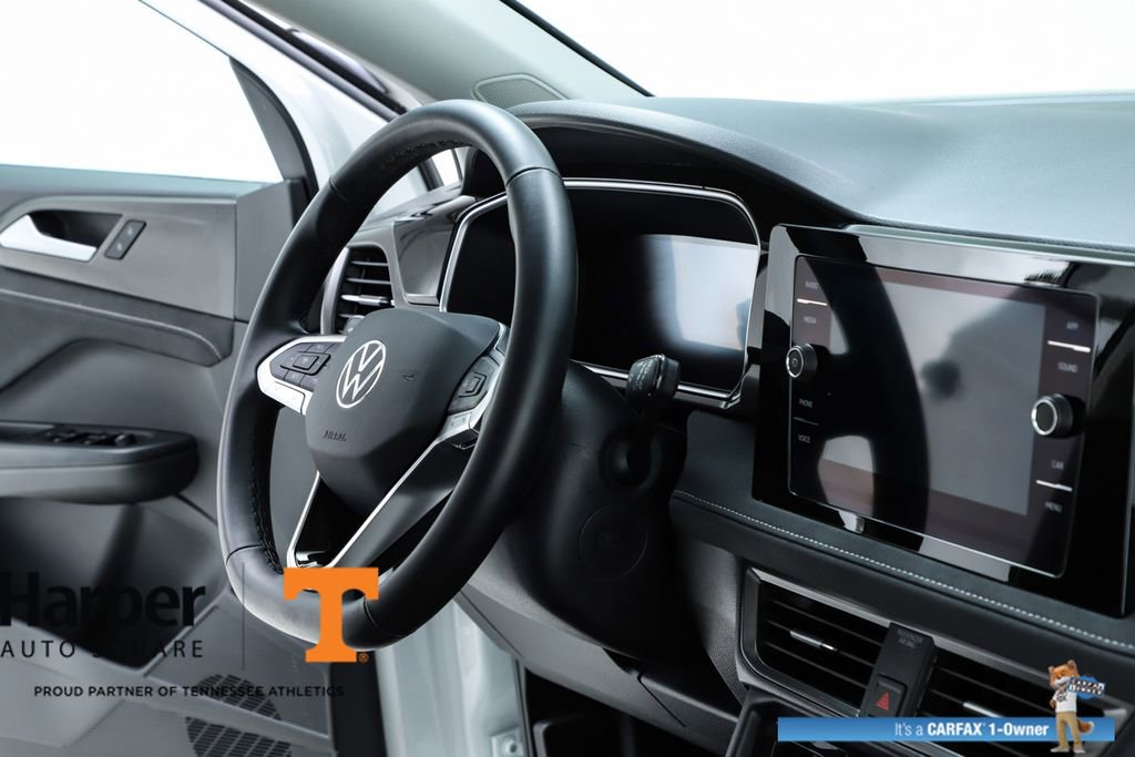 Used 2025 Volkswagen Taos SE image 72