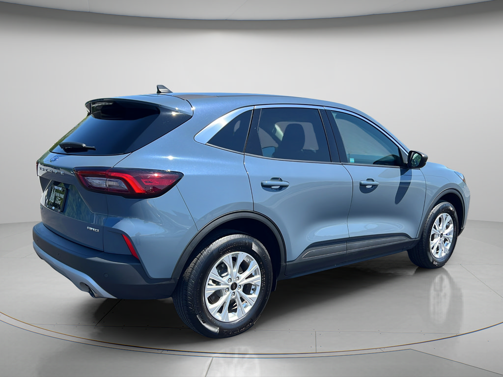 Used 2023 Ford Escape Active w/ Tech Pack #1 AWD/4WD image 8