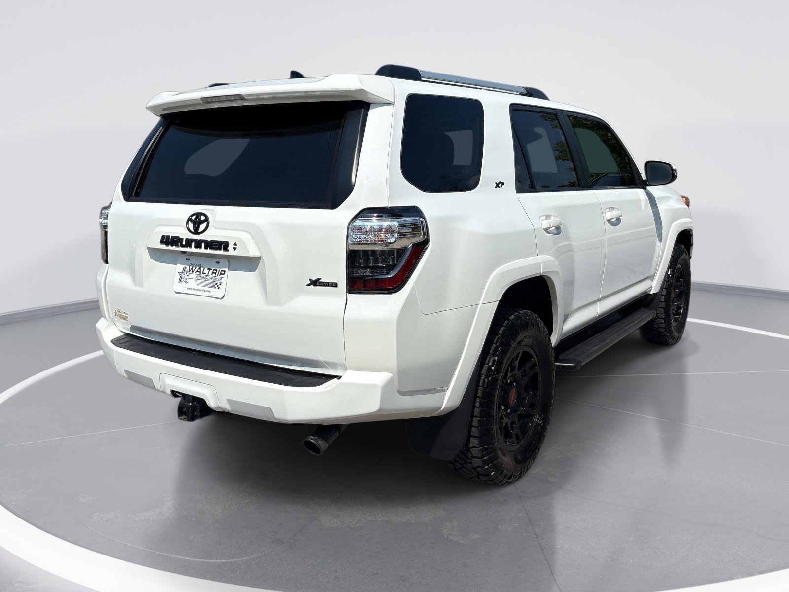 Used 2023 Toyota 4Runner SR5 Premium w/ Moonroof Package AWD/4WD image 8