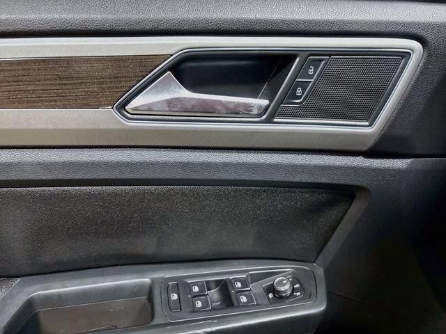 Used 2018 Volkswagen Atlas SEL FWD image 16