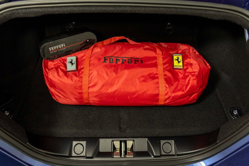 Certified 2021 Ferrari Roma image 33