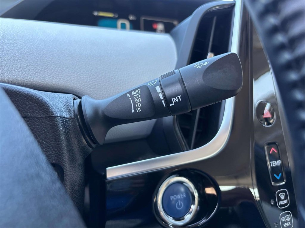 Used 2020 Toyota Prius Prime XLE image 31