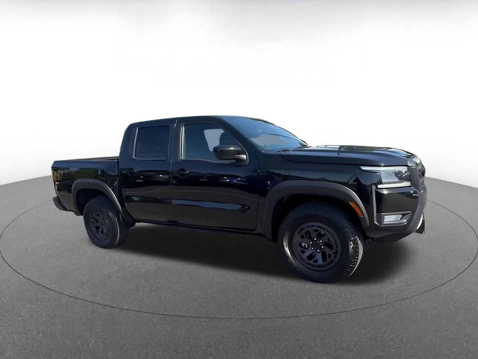 Used 2026 Nissan Frontier PRO-4X AWD/4WD image 2