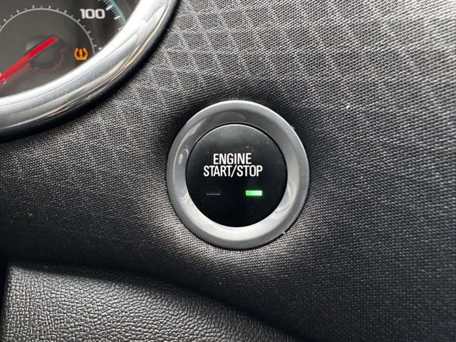 Used 2017 Chevrolet Malibu Hybrid image 27