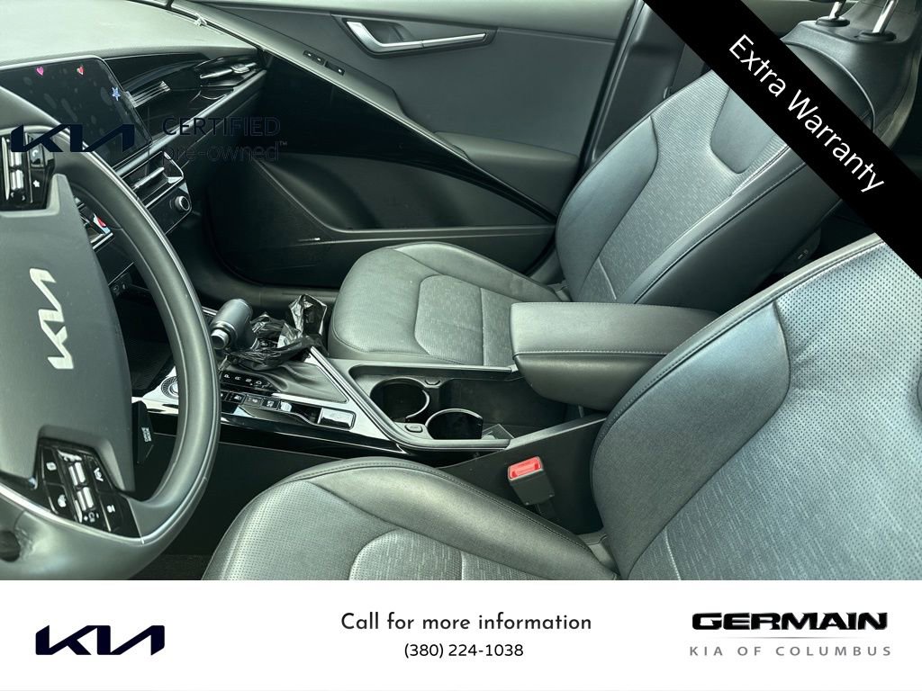 Used 2023 Kia Niro SX Touring image 9