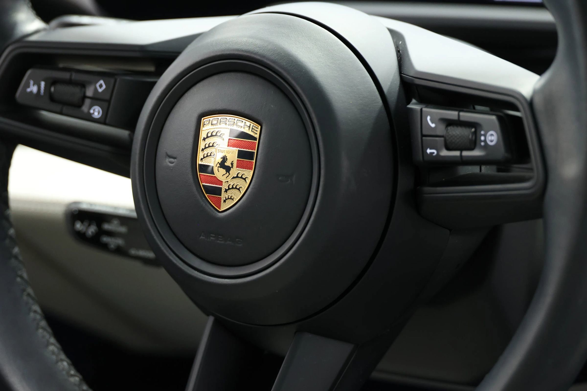 Used 2022 Porsche Taycan image 74