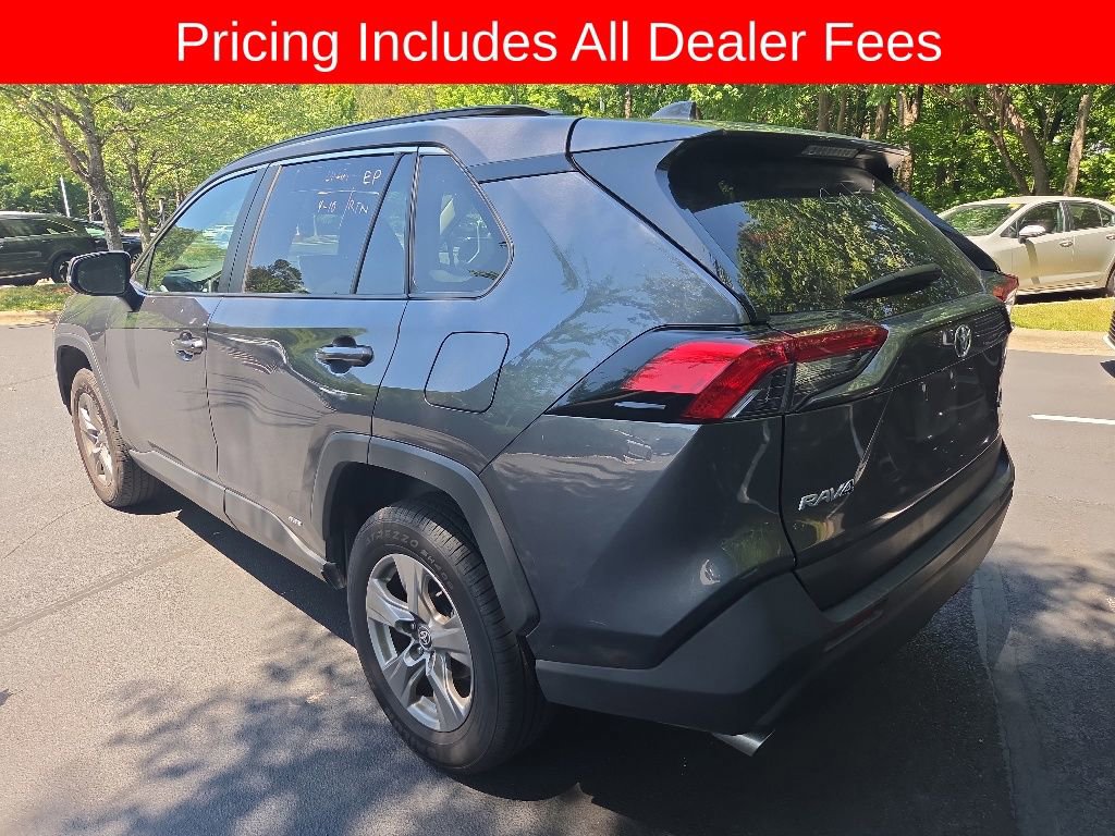 Used 2025 Toyota RAV4 LE AWD/4WD image 8