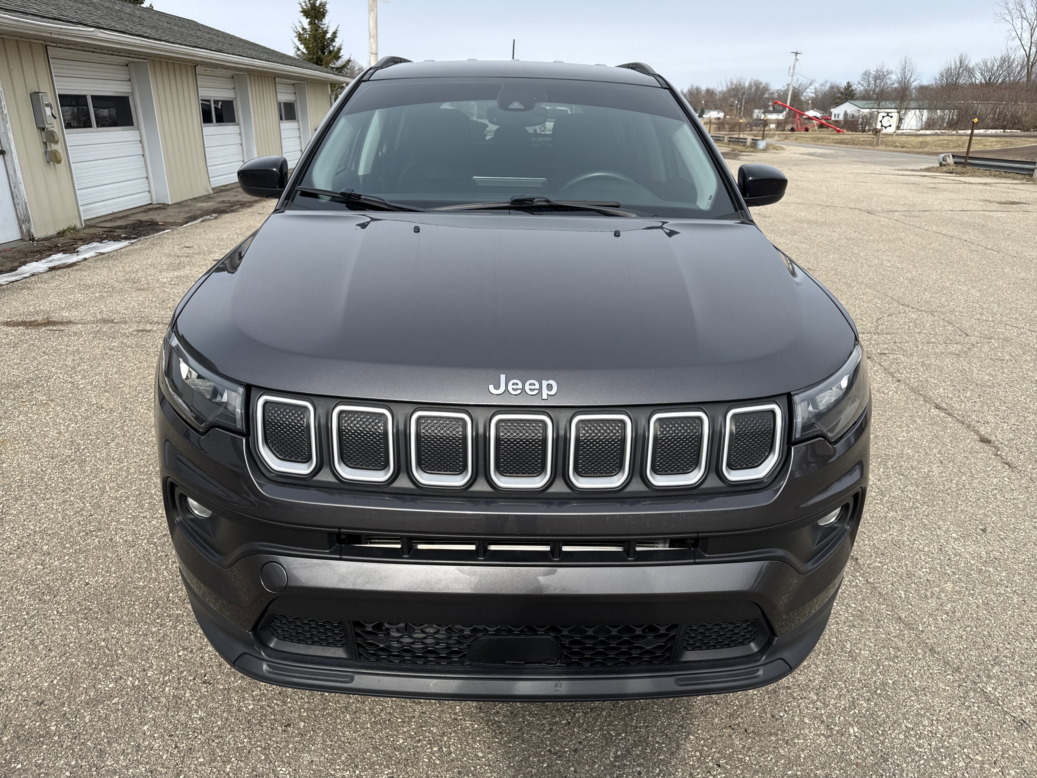 Used 2022 Jeep Compass Latitude image 9