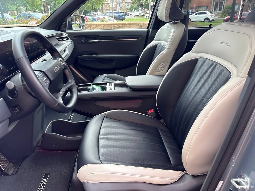 Certified 2024 Kia EV9 GT-Line AWD/4WD image 14