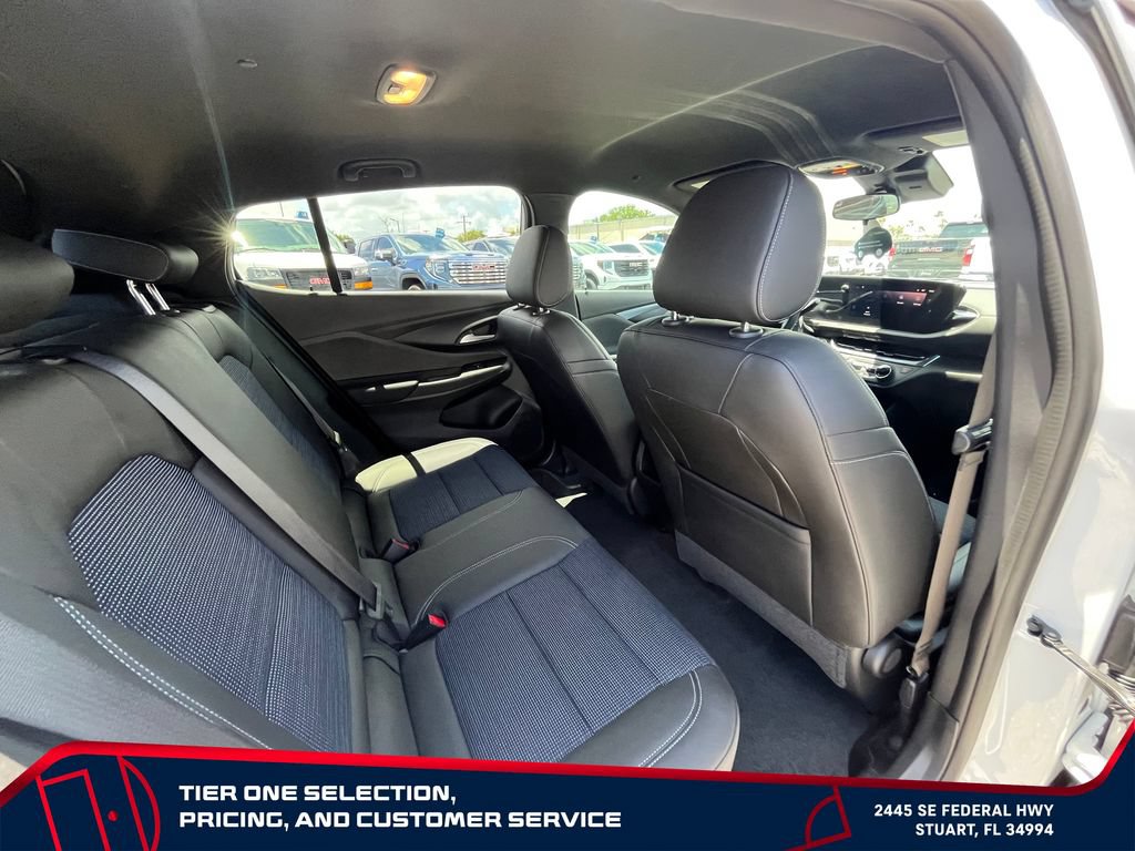 Used 2025 Buick Envista Preferred w/ Convenience I Package FWD image 18