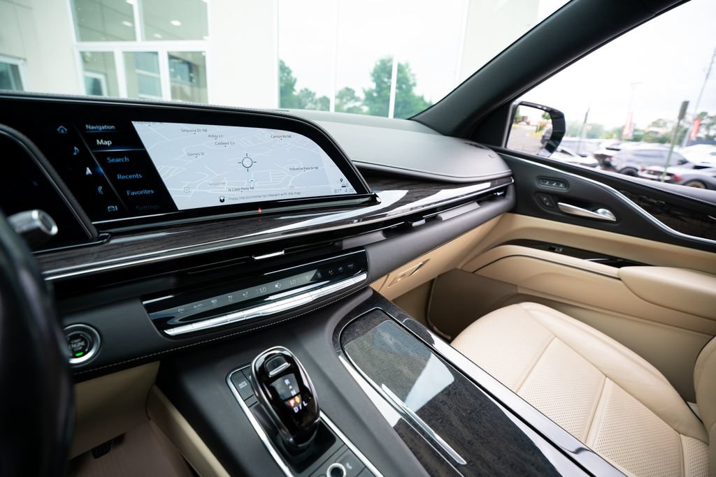 Used 2022 Cadillac Escalade ESV Premium Luxury AWD/4WD image 37
