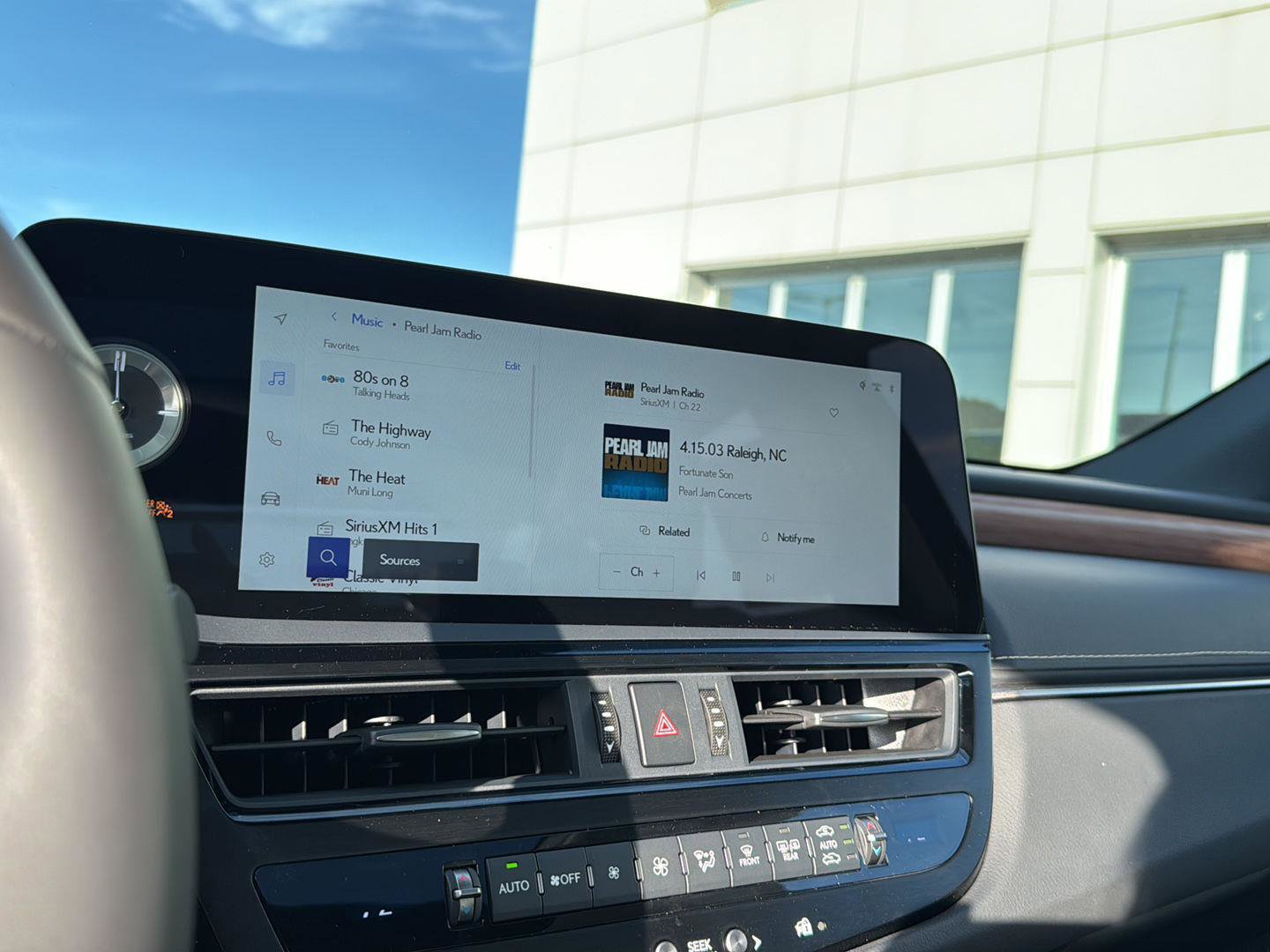 New 2025 Lexus ES 350 w/ Premium Package image 20