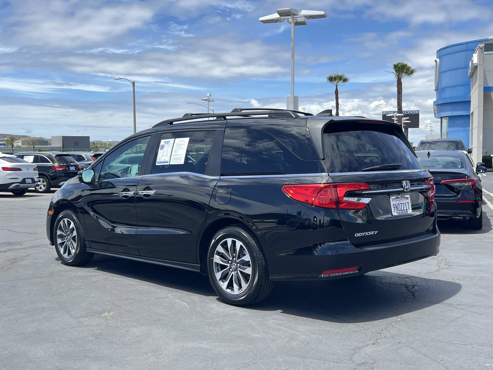 Used 2024 Honda Odyssey EX-L image 3