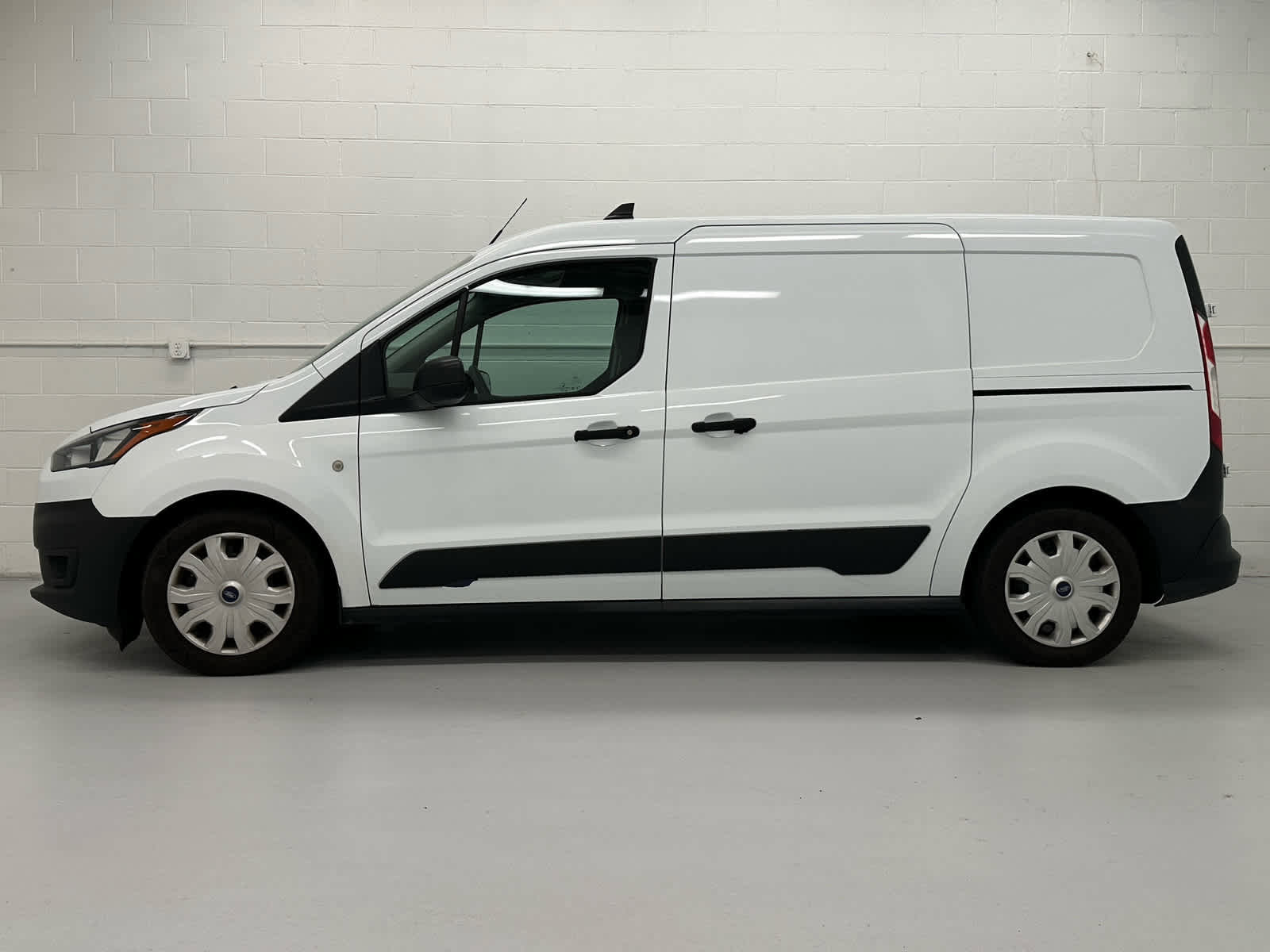 Used 2022 Ford Transit Connect XL image 3