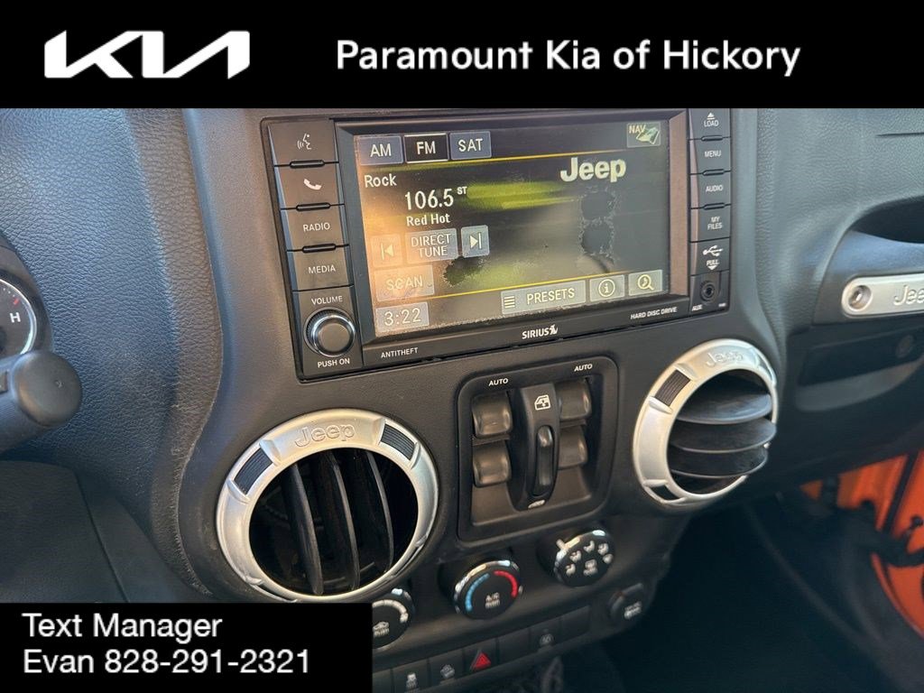 Used 2013 Jeep Wrangler Unlimited Rubicon w/ Connectivity Group image 16