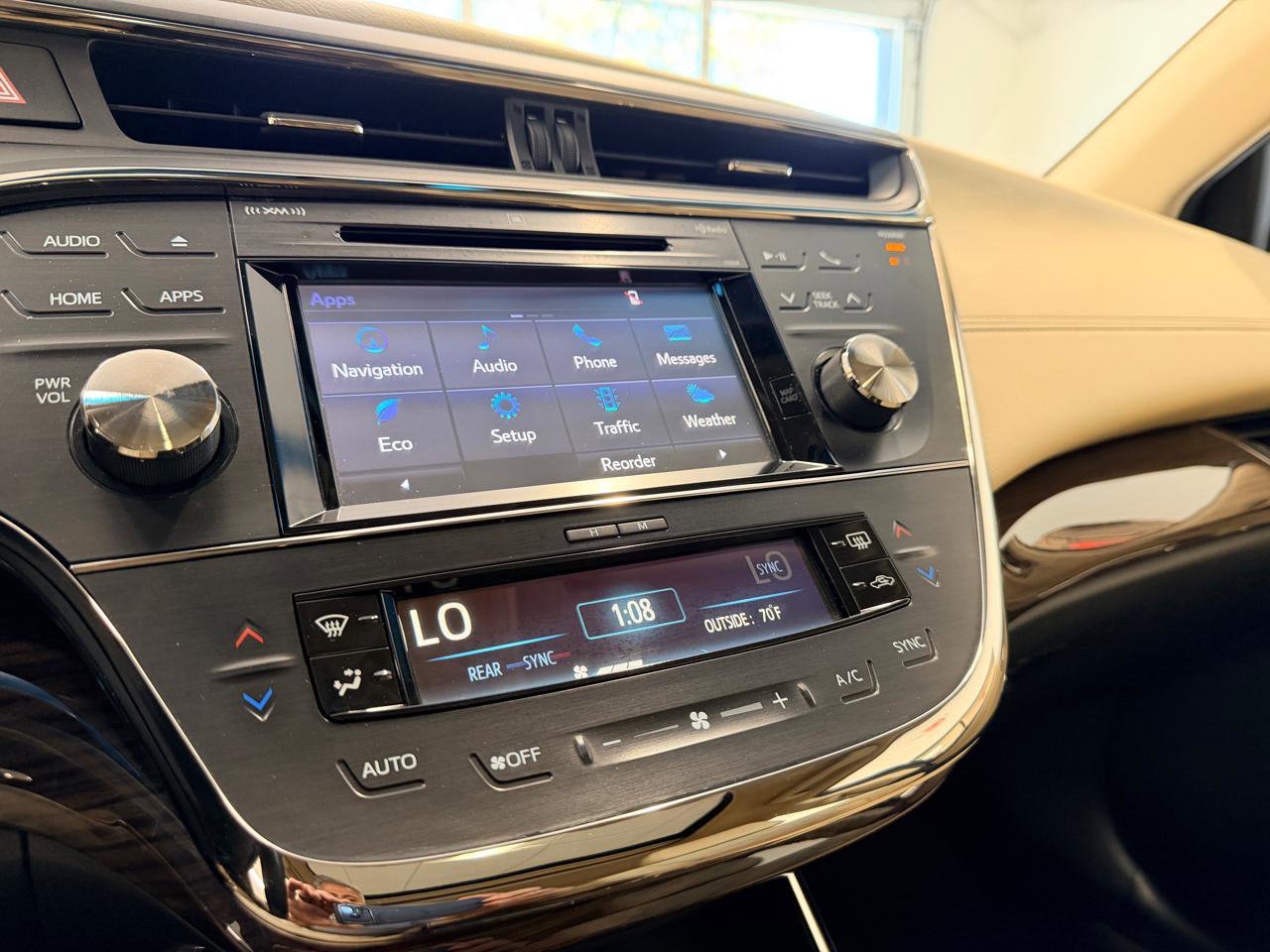 Used 2015 Toyota Avalon Limited FWD image 43