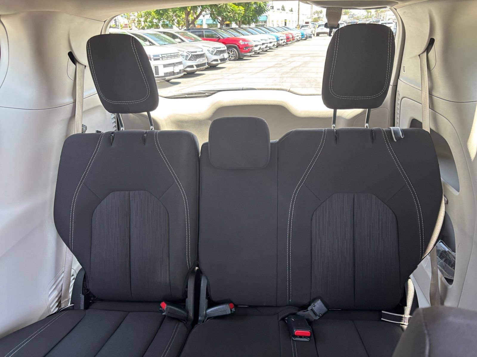 Used 2024 Chrysler Voyager LX FWD image 31