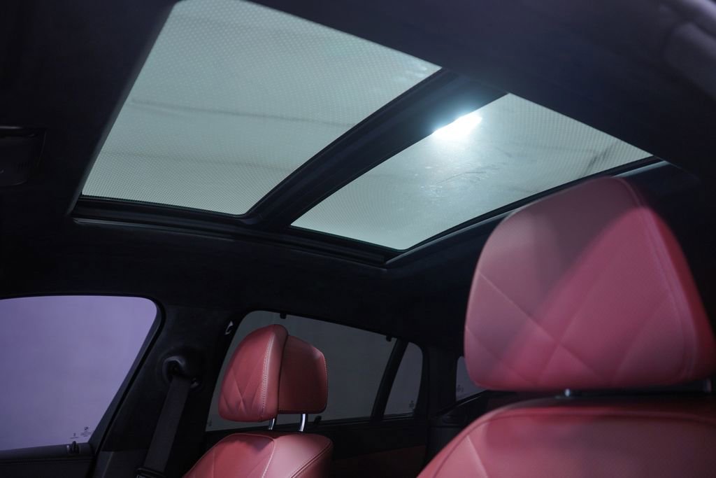 Used 2024 BMW X6 xDrive40i w/ Executive Package image 8